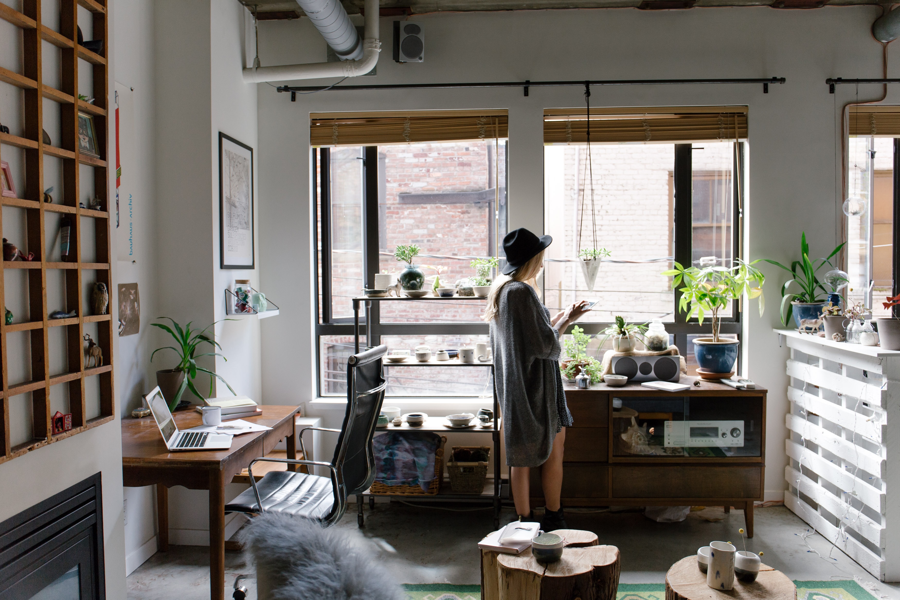 How To Set Up An At Home Office With Little Space 