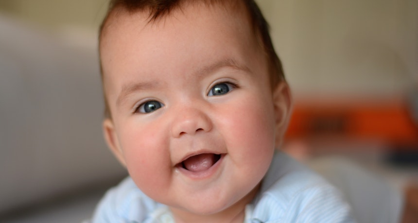 10 Tips For Weaning Your Baby Onto Solids