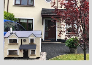 Feel Good News : Cocooning Dad (86) Makes Replica Of His House Using A Shoe Box Feel Good News : Cocooning Dad (86) Makes Replica Of His House Using A Shoe Box